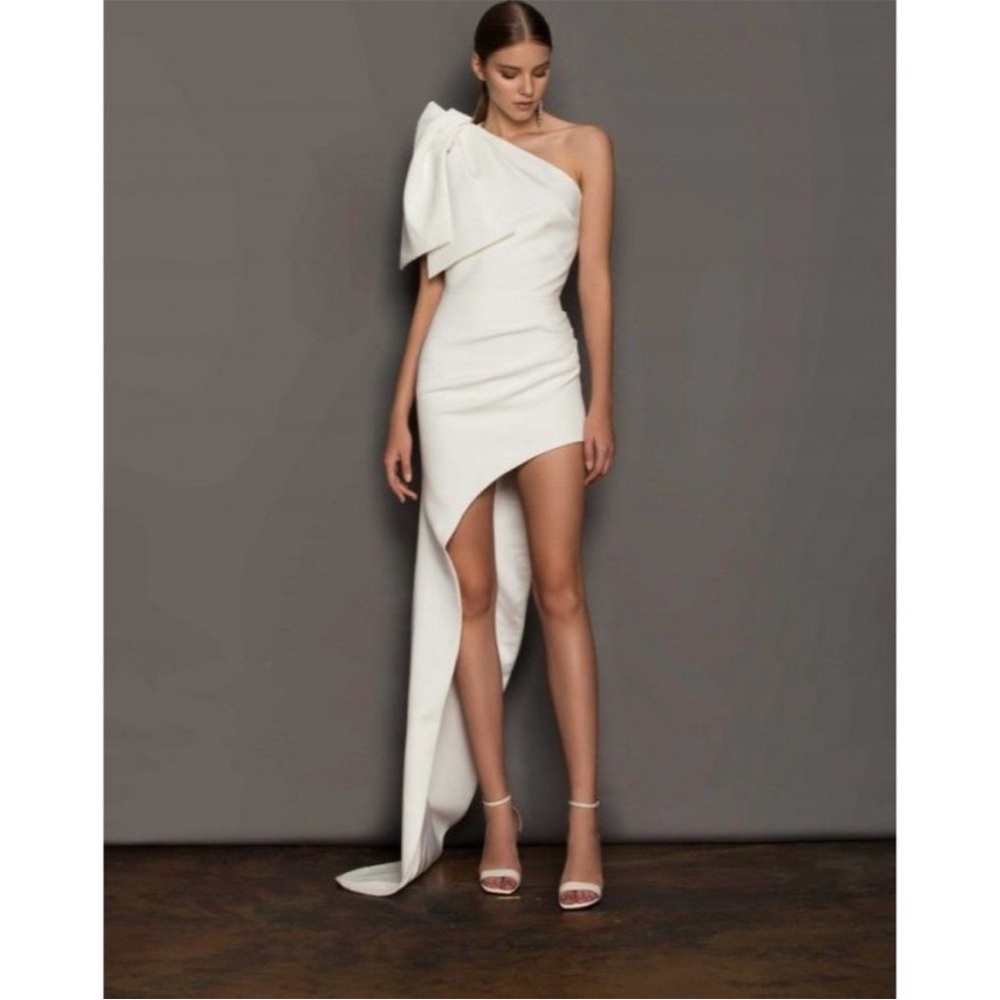 Bronx and Banco White Asymmetrical One-Shoulder Dress